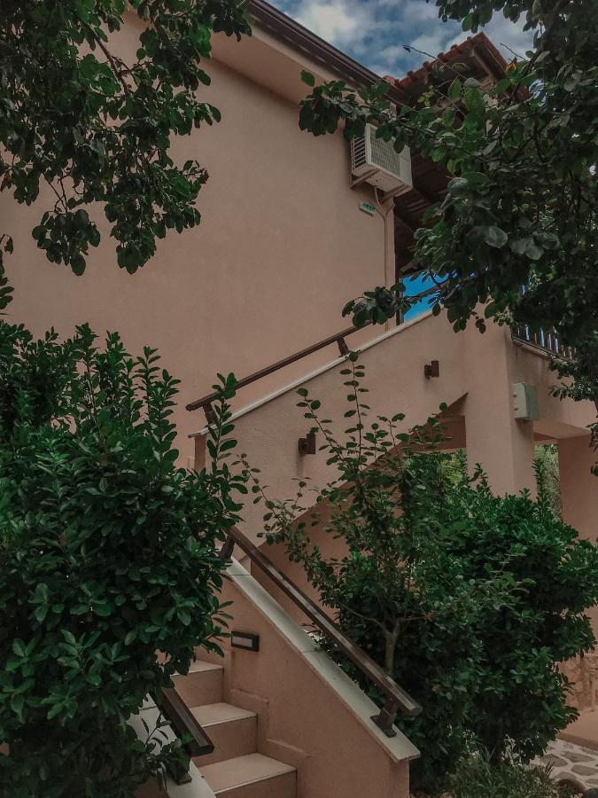 Liogerma Apartments Πευκοχώρι Εξωτερικό φωτογραφία